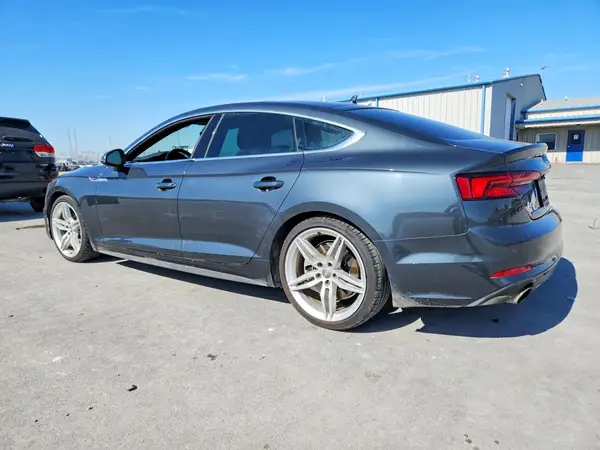 WAUENCF51KA025785 2019 AUDI A5 - Image 2