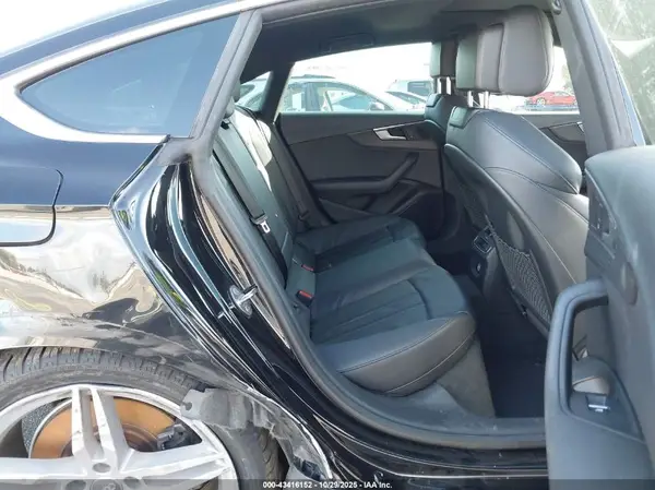 WAUENCF52JA077960 2018 AUDI A5 - Image 8