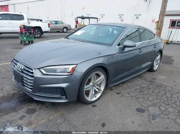 WAUENCF52JA115476 2018 AUDI A5 - Image 2