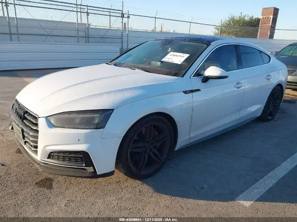WAUENCF52JA118331 2018 AUDI A5 - Image 2