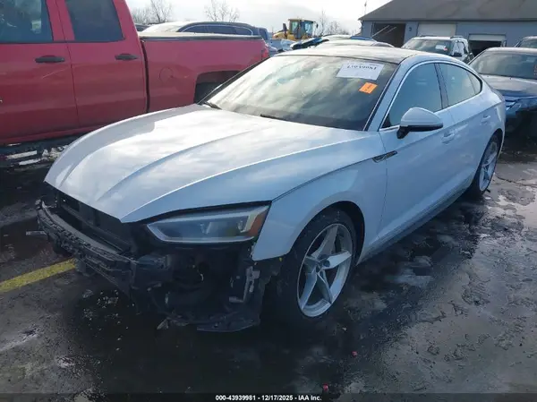WAUENCF53JA012583 2018 AUDI A5 - Image 2