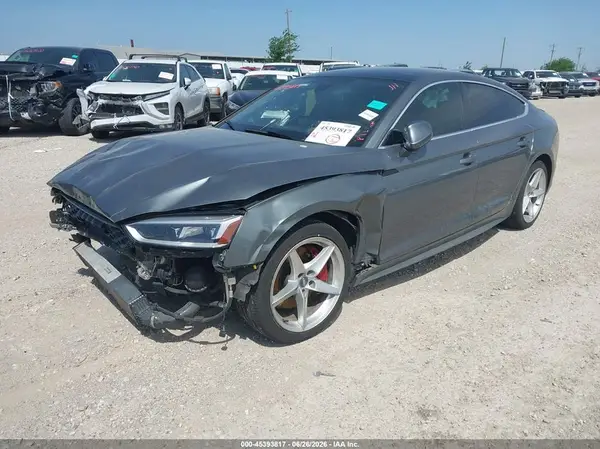 WAUENCF53JA033501 2018 AUDI A5 - Image 2