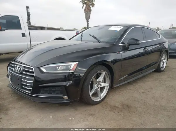 WAUENCF53KA066970 2019 AUDI A5 - Image 2