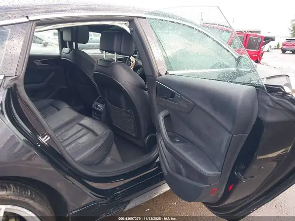 WAUENCF53KA078083 2019 AUDI A5 - Image 8
