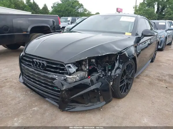 WAUENCF53KA098026 2019 AUDI A5 - Image 2