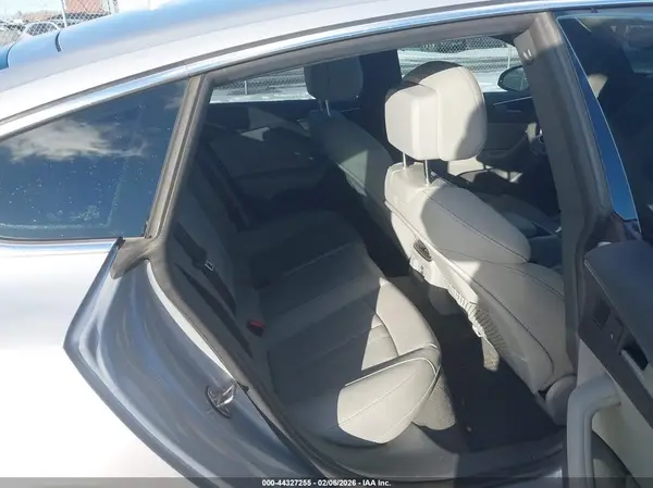 WAUENCF54JA019977 2018 AUDI A5 - Image 8