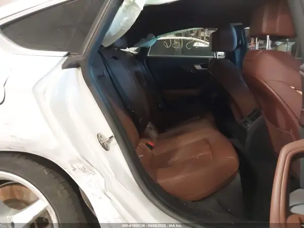 WAUENCF54JA100042 2018 AUDI A5 - Image 8