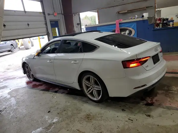 WAUENCF55KA017480 2019 AUDI A5 - Image 2