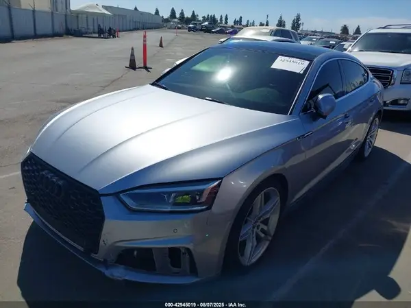 WAUENCF55KA048096 2019 AUDI A5 - Image 2