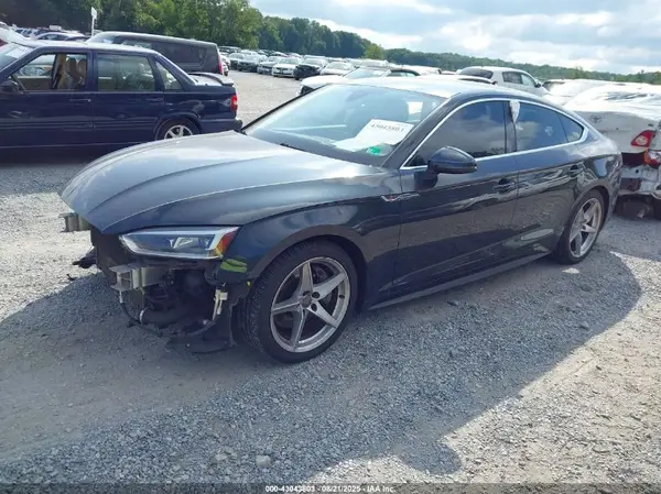 WAUENCF56KA010036 2019 AUDI A5 - Image 2