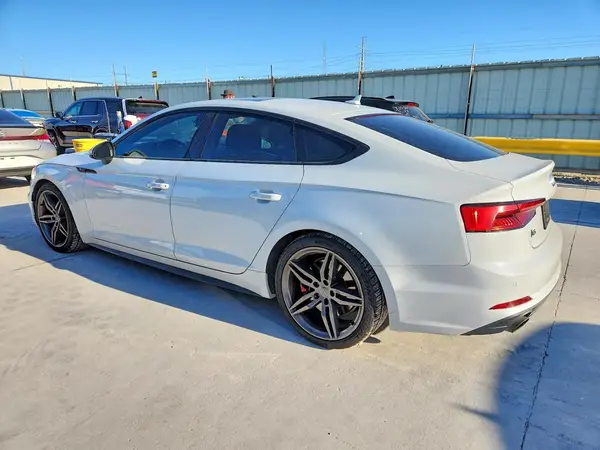 WAUENCF57JA008164 2018 AUDI A5 - Image 2