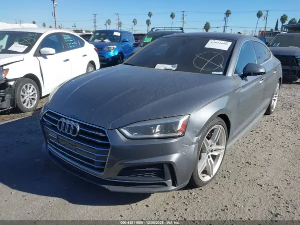 WAUENCF57JA028138 2018 AUDI A5 - Image 2