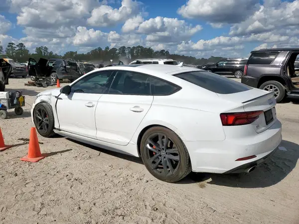 WAUENCF58KA059738 2019 AUDI A5 - Image 2
