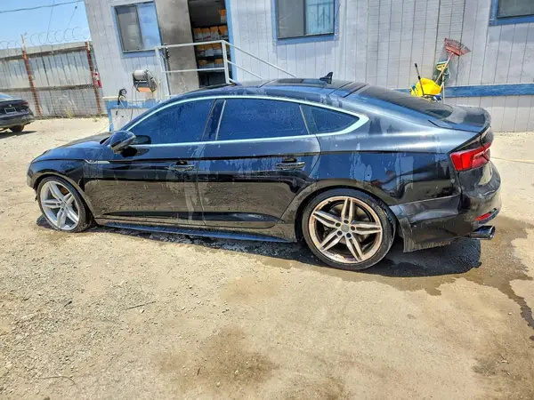 WAUENCF59JA024589 2018 AUDI A5 - Image 2