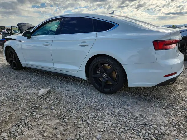 WAUENCF59JA058015 2018 AUDI A5 - Image 2