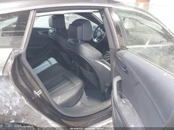 WAUENCF59KA069856 2019 AUDI A5 - Image 8
