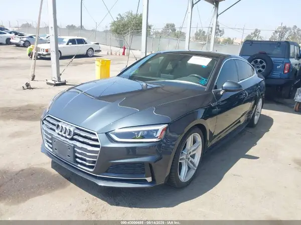 WAUENCF5XJA017201 2018 AUDI A5 - Image 2