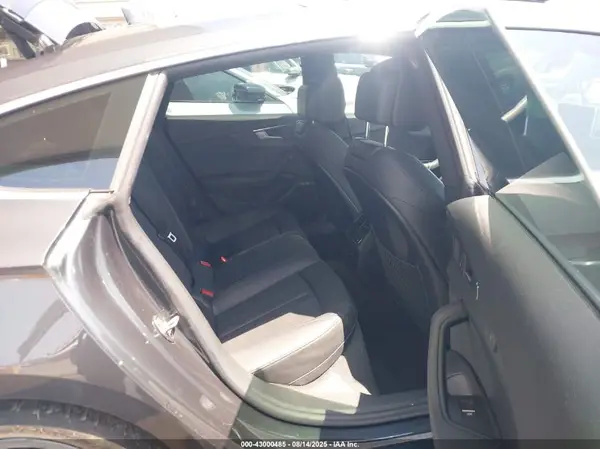 WAUENCF5XJA017201 2018 AUDI A5 - Image 8