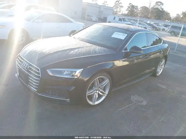 WAUENCF5XJA018249 2018 AUDI A5 - Image 2