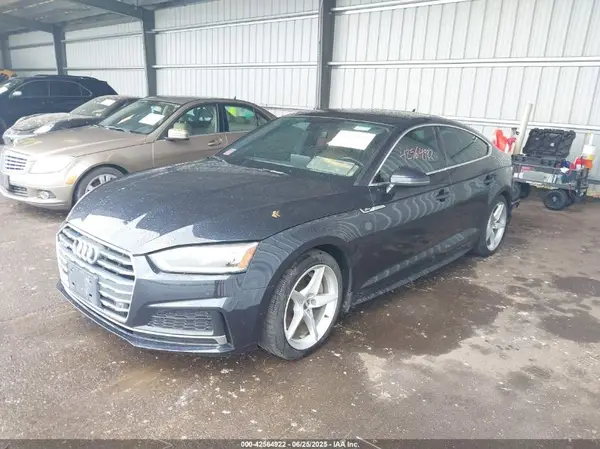 WAUENCF5XJA020860 2018 AUDI A5 - Image 2