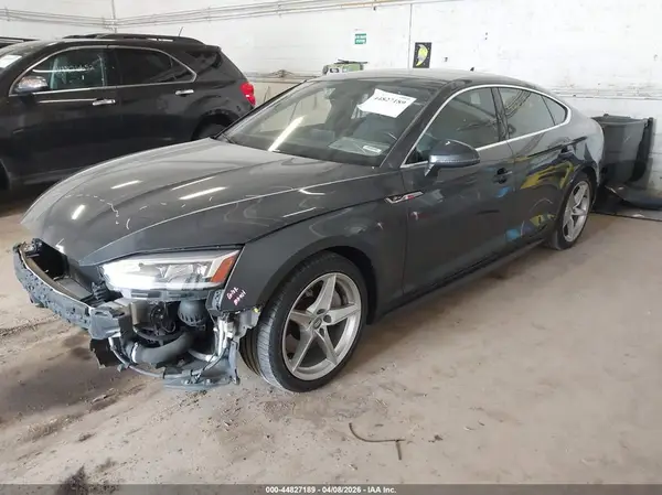 WAUENCF5XJA084624 2018 AUDI A5 - Image 2