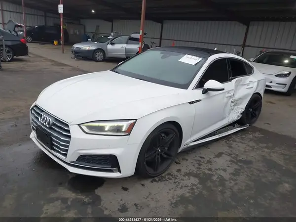WAUENCF5XJA105200 2018 AUDI A5 - Image 2