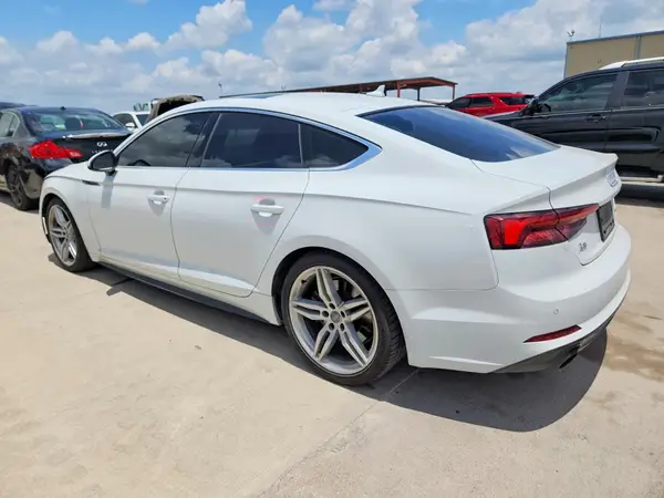 WAUENCF5XKA005454 2019 AUDI A5 - Image 2