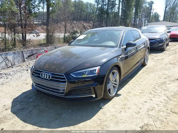 WAUENCF5XKA023694 2019 AUDI A5 - Image 2