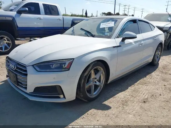 WAUENCF5XKA065413 2019 AUDI A5 - Image 2