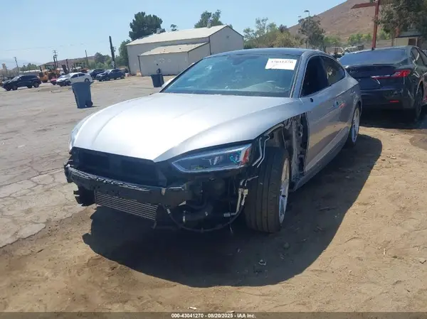 WAUENCF5XKA068425 2019 AUDI A5 - Image 2