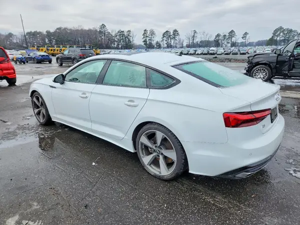 WAUFACF50MA019897 2021 AUDI A5 - Image 2