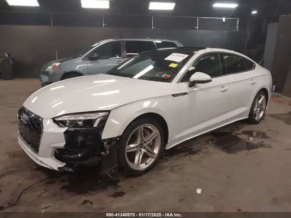 WAUFACF50MA045156 2021 AUDI A5 - Image 2