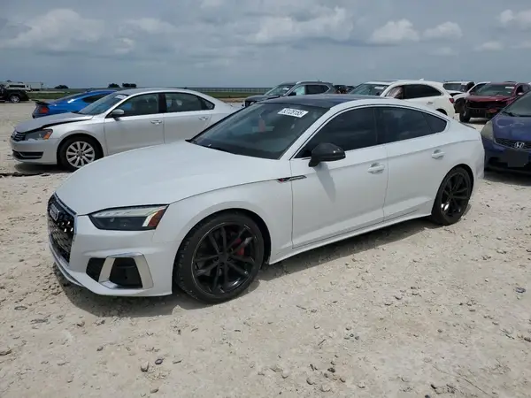 WAUFACF51MA058112 2021 AUDI A5 - Image 1