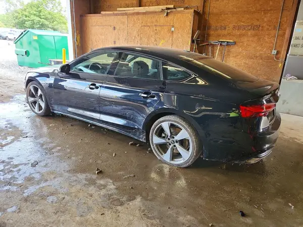 WAUFACF52MA028309 2021 AUDI A5 - Image 2
