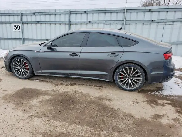 WAUFACF53MA051467 2021 AUDI A5 - Image 2