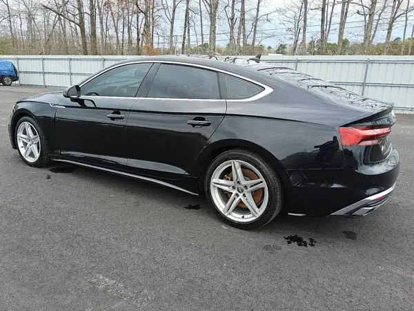 WAUFACF55MA009043 2021 AUDI A5 - Image 2