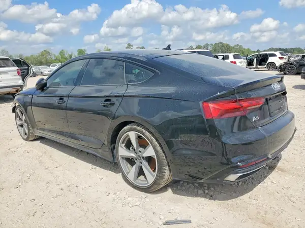 WAUFACF55MA052569 2021 AUDI A5 - Image 2