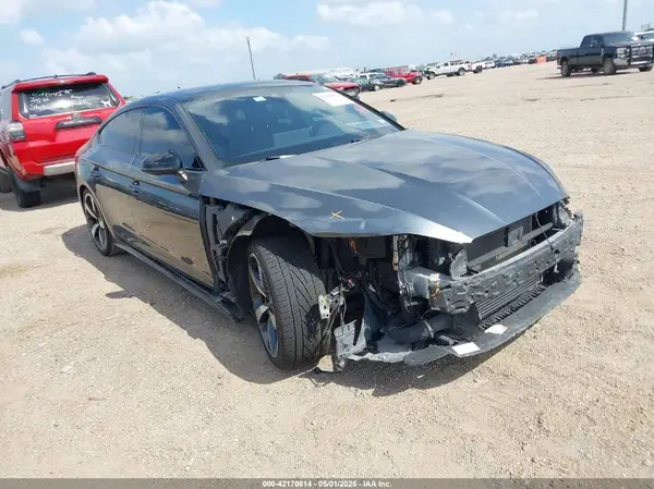 WAUFACF56NA017217 2022 AUDI A5 - Image 1
