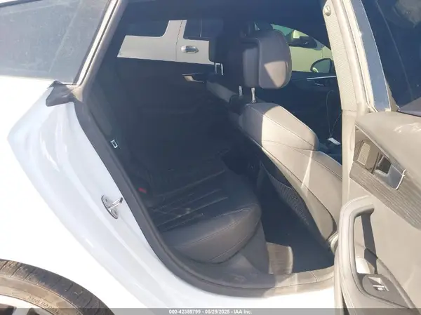 WAUFACF57MA019007 2021 AUDI A5 - Image 8