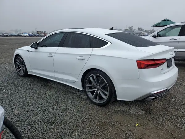 WAUFACF57MA019587 2021 AUDI A5 - Image 2