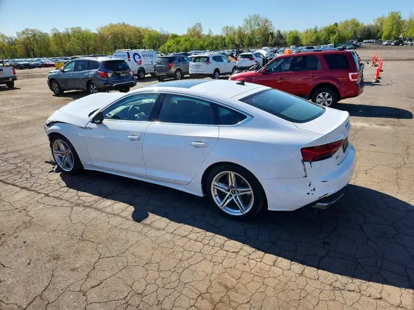 WAUFACF58NA018191 2022 AUDI A5 - Image 2