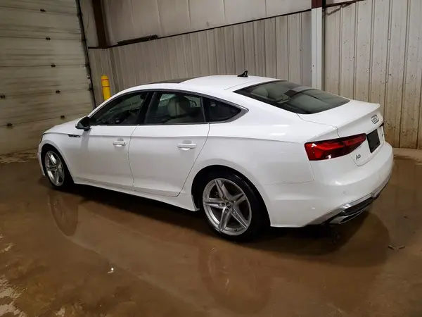 WAUFACF59MA005027 2021 AUDI A5 - Image 2