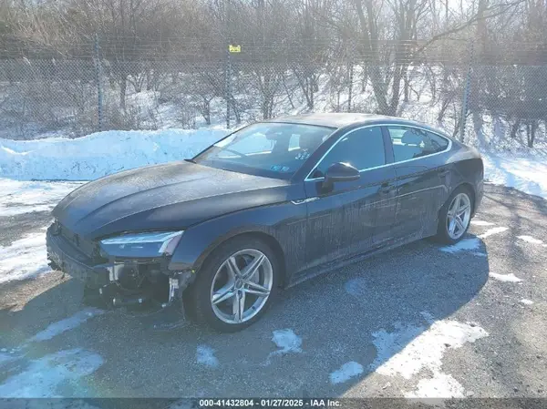 WAUFACF5XMA040742 2021 AUDI A5 - Image 2