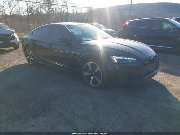 WAUFADF55NA039716 2022 AUDI A5 - Image 1