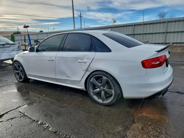 WAUFFAFL0GA001070 2016 AUDI A4 - Image 2