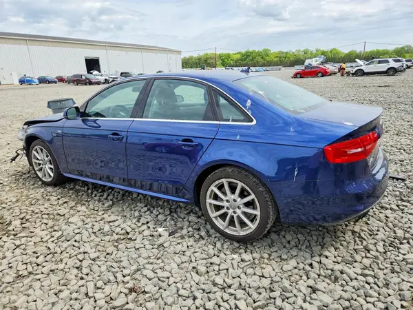 WAUFFAFL1GN011065 2016 AUDI A4 - Image 2