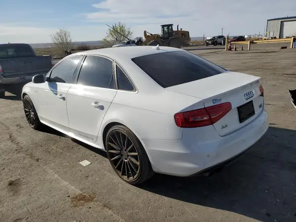 WAUFFAFL8GN010415 2016 AUDI A4 - Image 2