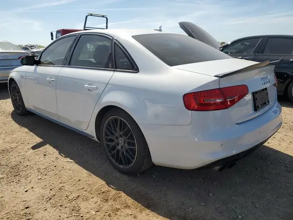 WAUFFAFLXGN010710 2016 AUDI A4 - Image 2