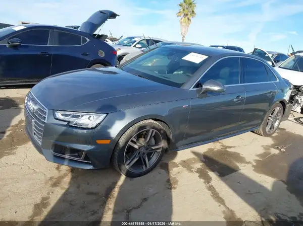 WAUFNAF40JA140389 2018 AUDI A4 - Image 2