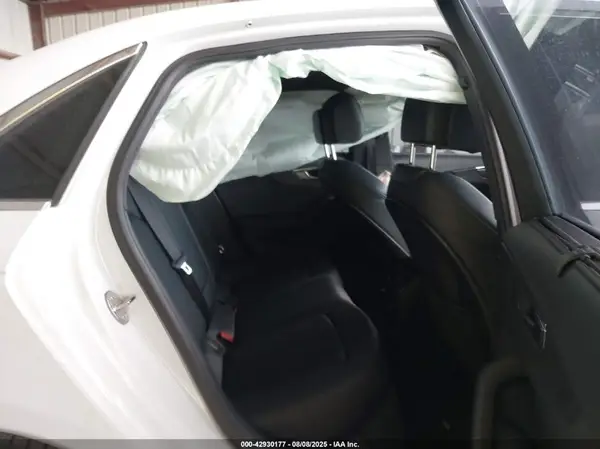 WAUFNAF42HN029085 2017 AUDI A4 - Image 8